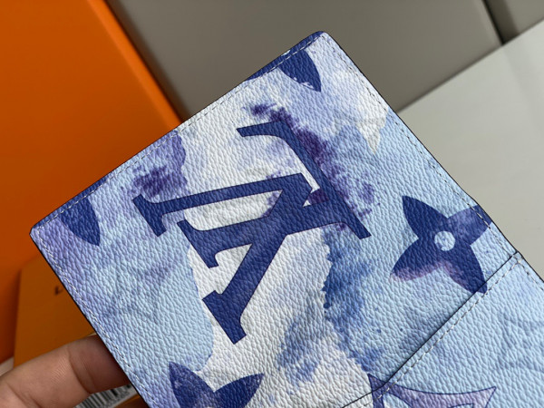 l**is V*t*n pocket organizer