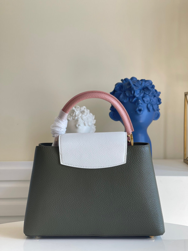 l**is V*t*n capucines bb