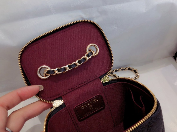 CL VANITY CASE