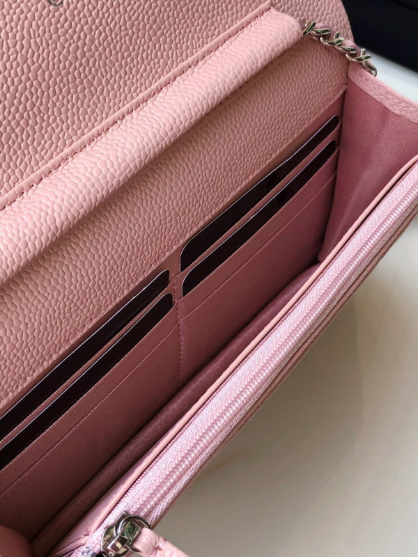 CL CHAIN WALLET CAVIAR WITH SILVER HARDWARE