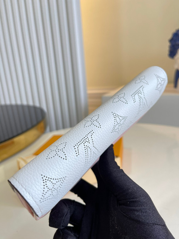 l**is V*t*n iris wallet