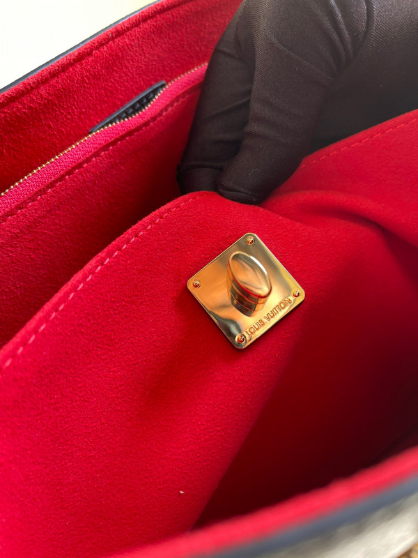 l**is V*t*n lockme shopper