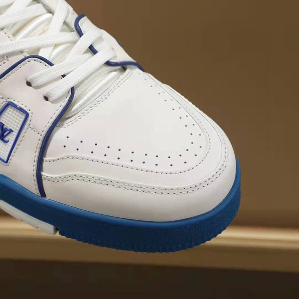 l**is V*t*n trainer sneaker