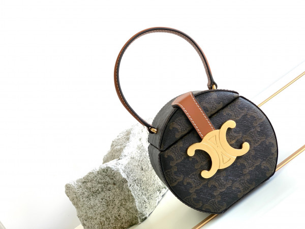 Ce**e round box triomphe