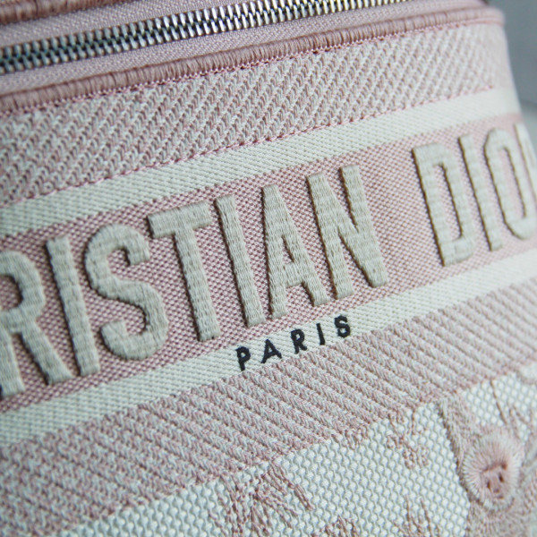 D*or vanity case-24-17-13.5cm