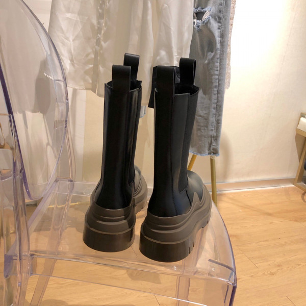 Bo*te*ga ve*ne*ta tire