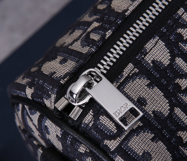 D*or roller messenger bag