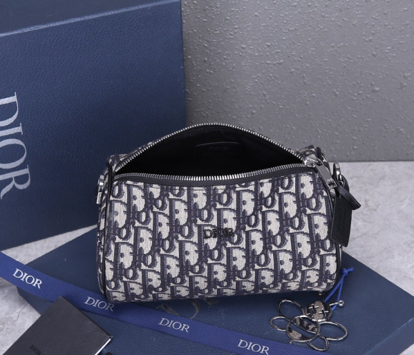 D*or roller messenger bag