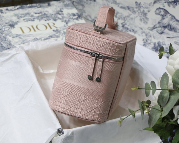 D*or vanity case-24-17-13.5cm