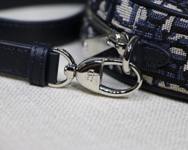 D*or oblique round bag