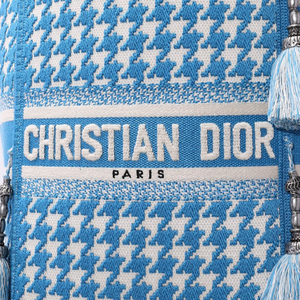 D*or d-bubble bucket bag