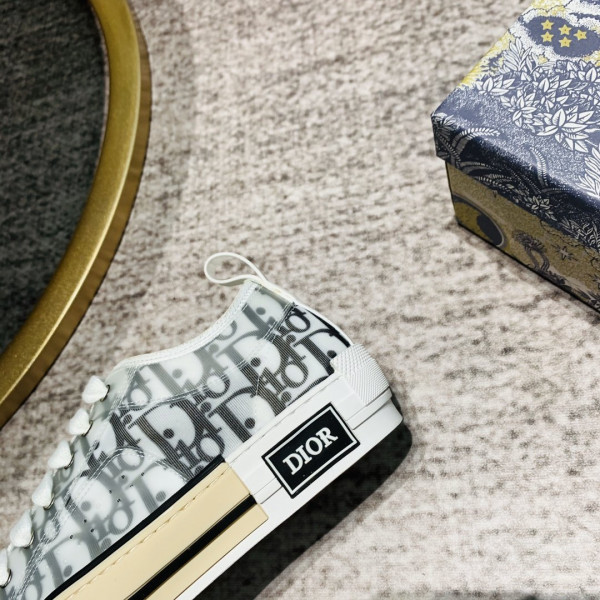 D*or b23 oblique low top sneaker