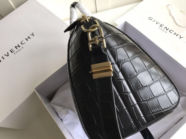 GIVENCHY ANTIGONA MINI/SMALL/MEDIUM