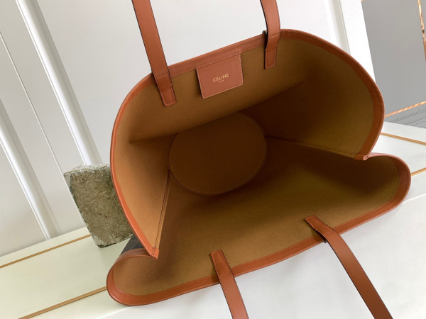 Ce**e medium couffin cuir triomphe