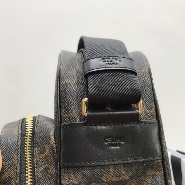 Ce**e large pocket messenger bag in triomphe canvas and calfskin