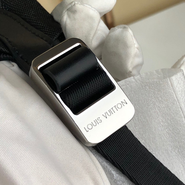 l**is V*t*n utilitary backpack