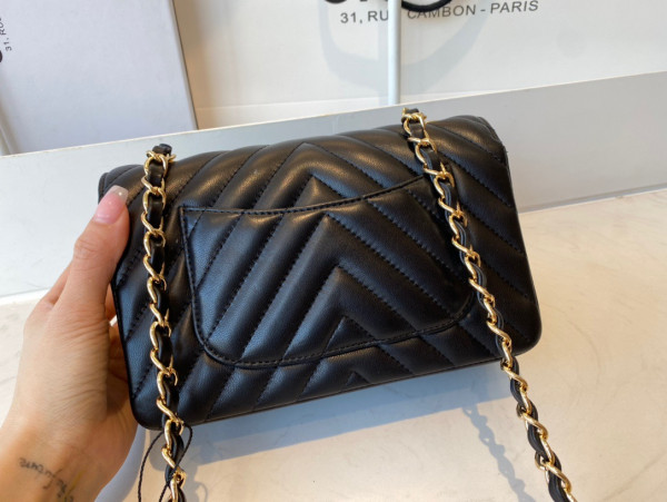 CL FLAP BAG