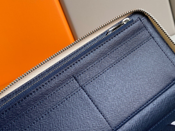 l**is V*t*n zippy wallet