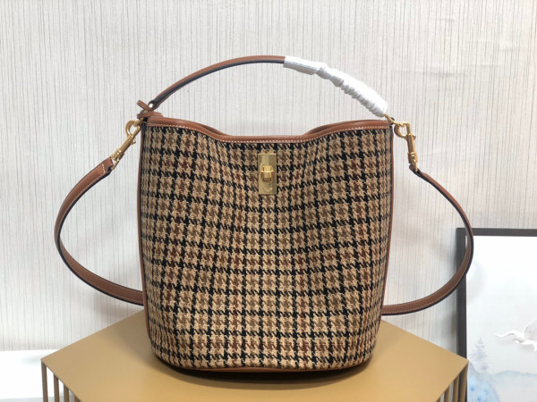 Ce**e teen bucket 16