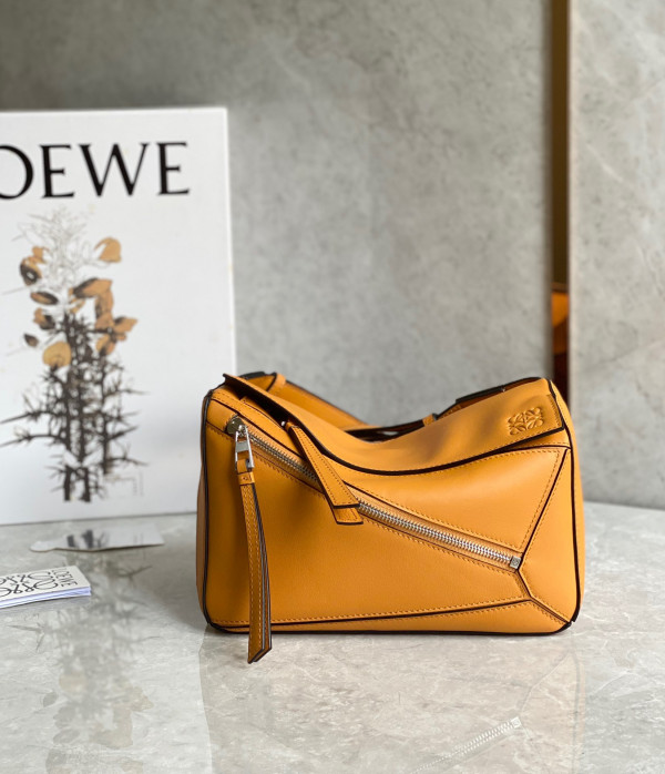 LOEWE Small Puzzle Bumbag-24*16*10.5cm