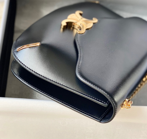 Ce**e chain besace triomphe