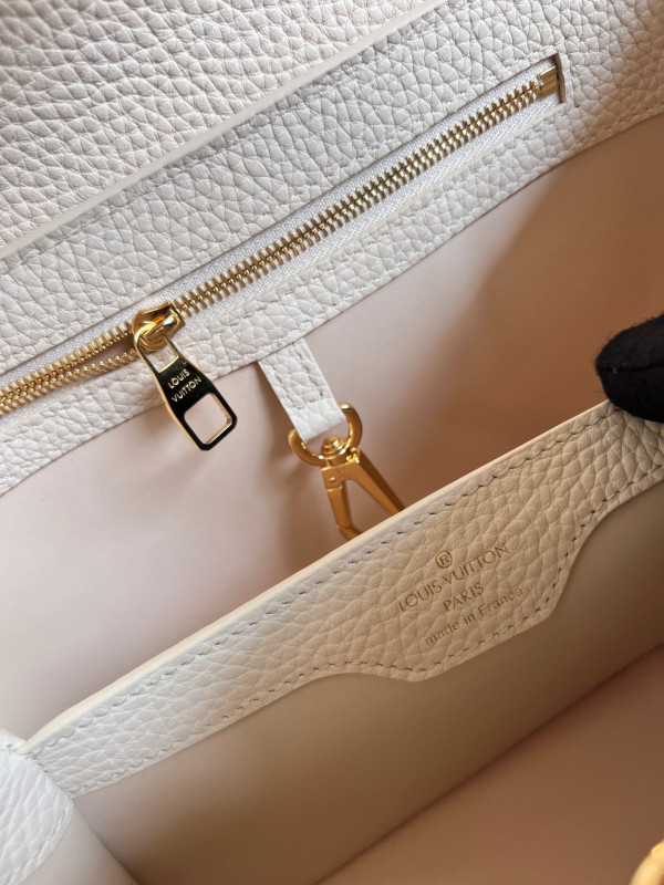 l**is V*t*n capucines bb