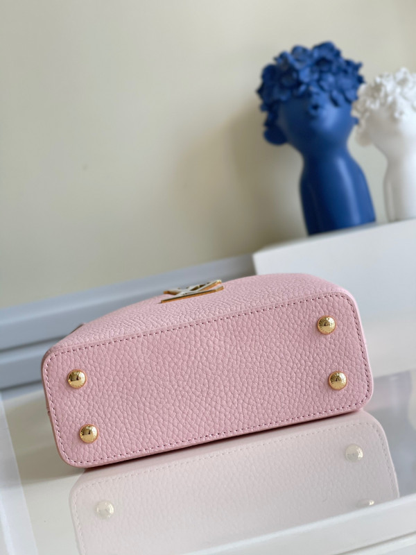 l**is V*t*n capucines mini