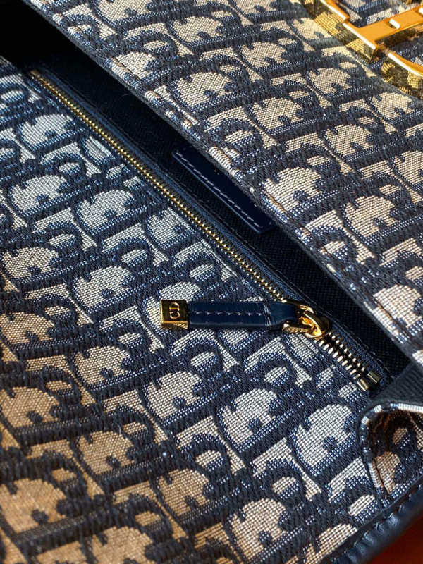 D*or oblique montaigne