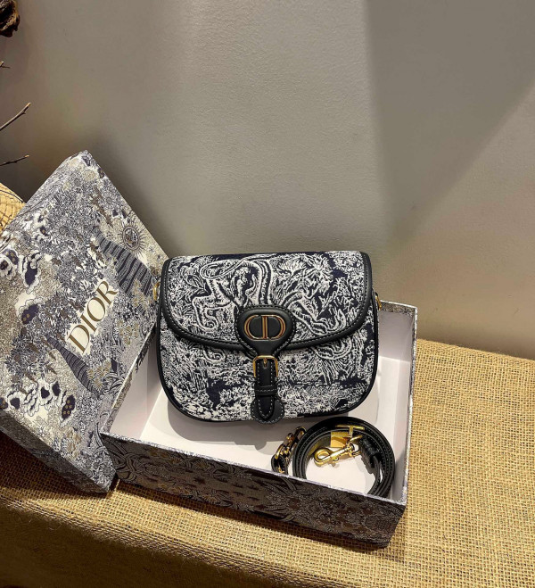 D*or bobby bag medium