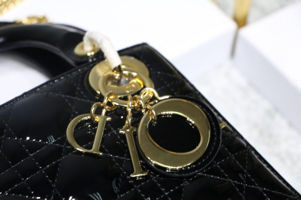 lady D*or mini with cow patent leather