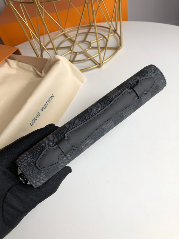 l**is V*t*n zippy xl wallet