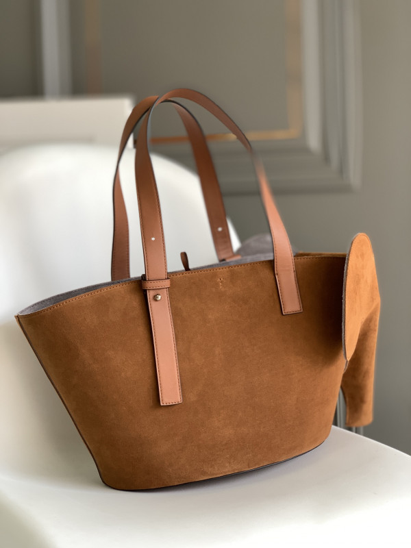 LOEWE Elephant Basket bag