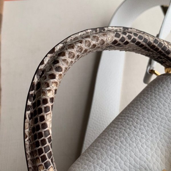 l**is V*t*n capucines mini