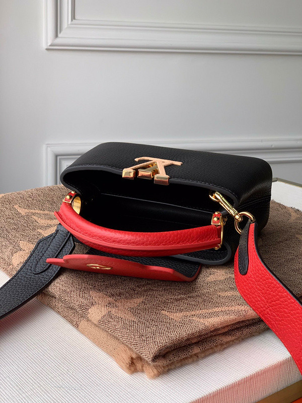 l**is V*t*n capucines mini