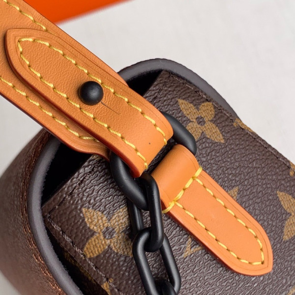 l**is V*t*n soft trunk