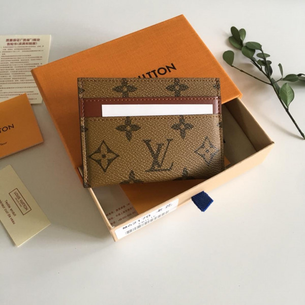 l**is V*t*n bandouliere 50double card holder