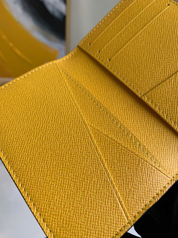 l**is V*t*n pocket organizer