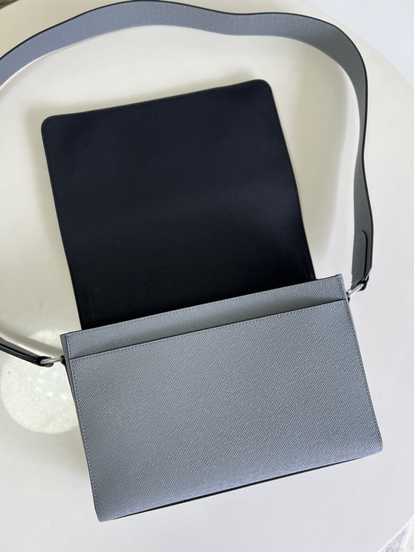 l**is V*t*n new flap messenger