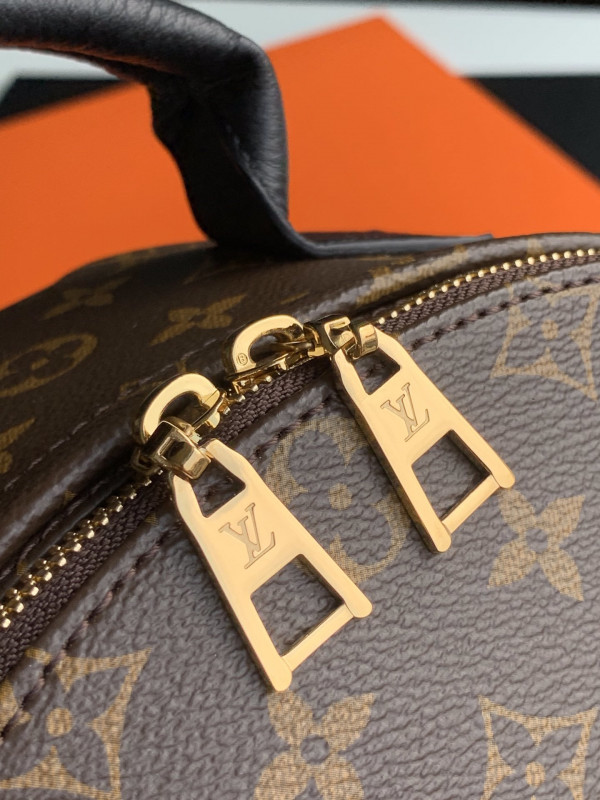 l**is V*t*n palm springs pm new edition