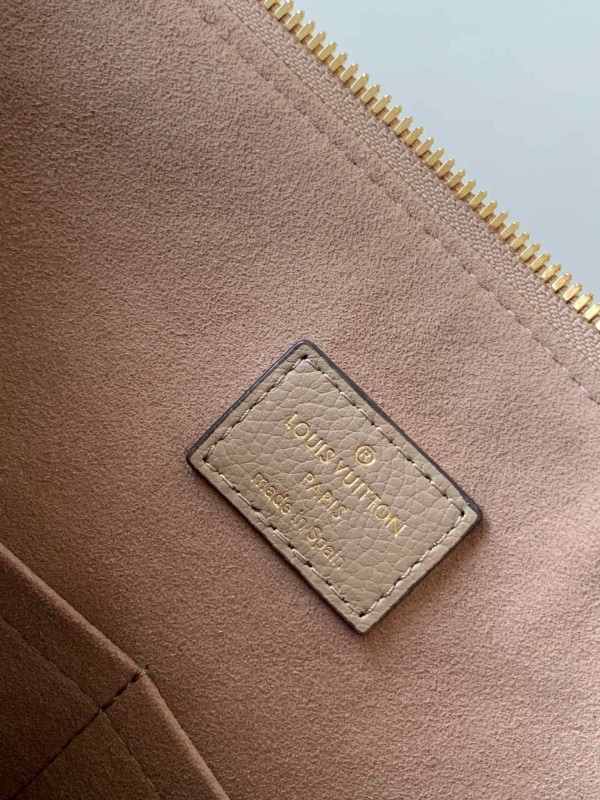 l**is V*t*n v tote mm