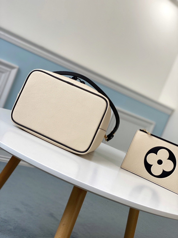 l**is V*t*n nÉonoÉ