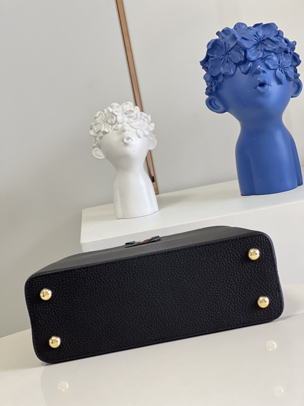 l**is V*t*n capucines mm