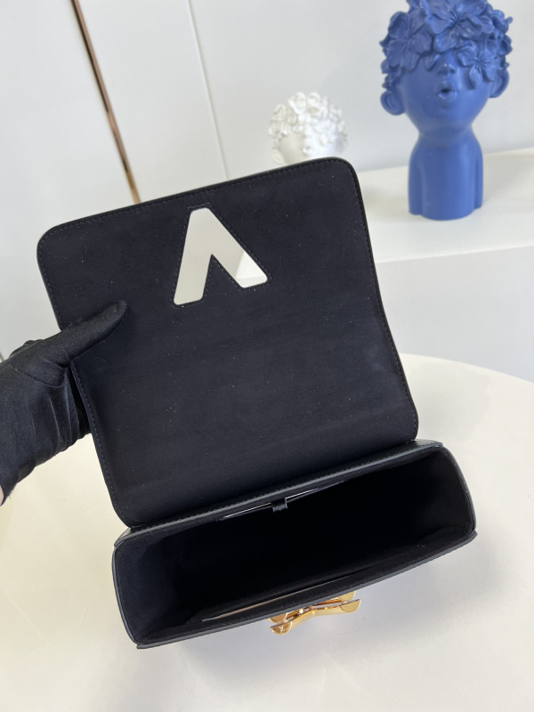 l**is V*t*n twist pm