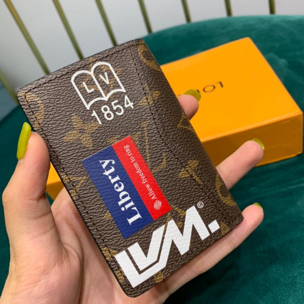 l**is V*t*n pocket organizer