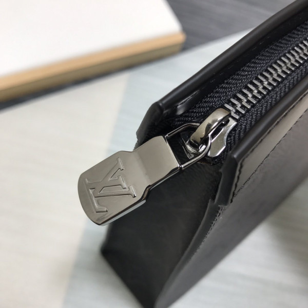 l**is V*t*n pochette voyage mm