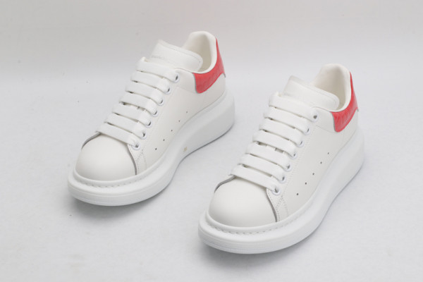 ALEXANDER MCQUEEN Oversized Sneaker