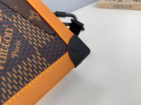 l**is V*t*n soft trunk