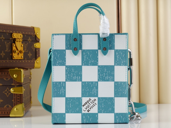 l**is V*t*n sac plat xs