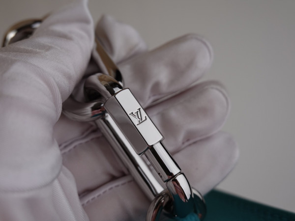 l**is V*t*n sac plat xs