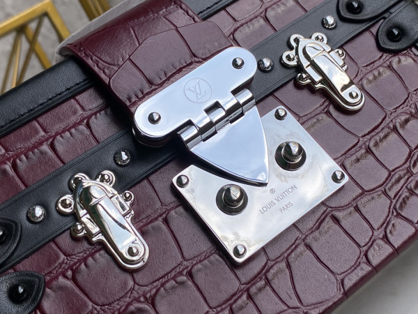 l**is V*t*n petite malle